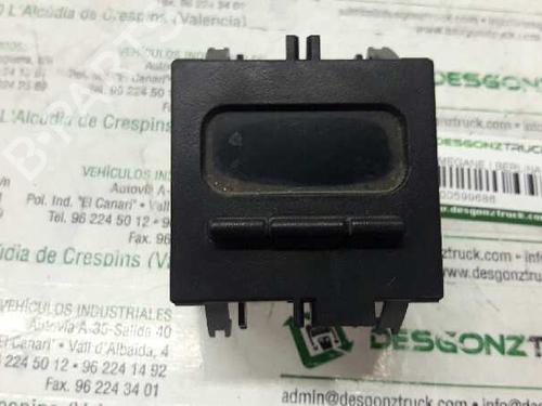 Used Display monitor RENAULT MEGANE I (BA0/1_) [1995-2004]  21453367