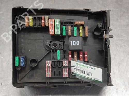 Used Fuse box Fuse box VW TOURAN (1T3) 1.6 TDI (105 hp) 33719255 33719255