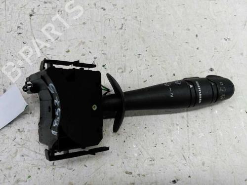 Used Steering column stalk RENAULT LAGUNA II (BG0/1_) [2001-2007]  21437684