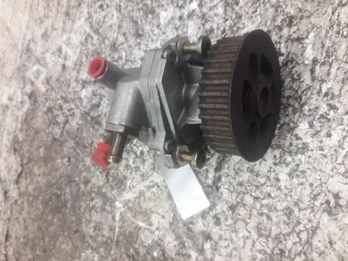 Used Vacuum pump RENAULT LAGUNA I (B56_, 556_) [1993-2002]  21468625