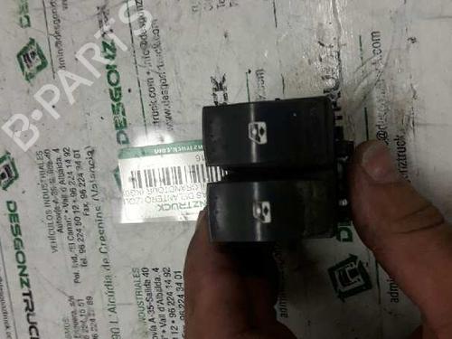 Used Left front window switch RENAULT LAGUNA II Grandtour (KG0/1_) [2001-2007]  21442952