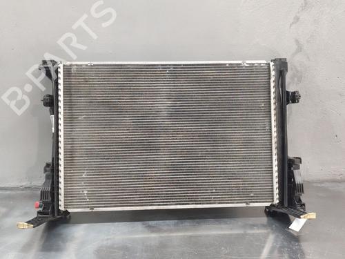 water-radiator-mercedes-benz-gla-class-x156-2013-2014-2015-2016-2017-2018-2019-2020-2021-2022-32280159 main image