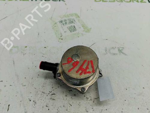 Used Vacuum pump RENAULT CLIO II (BB_, CB_) [1998-2016]  21428931
