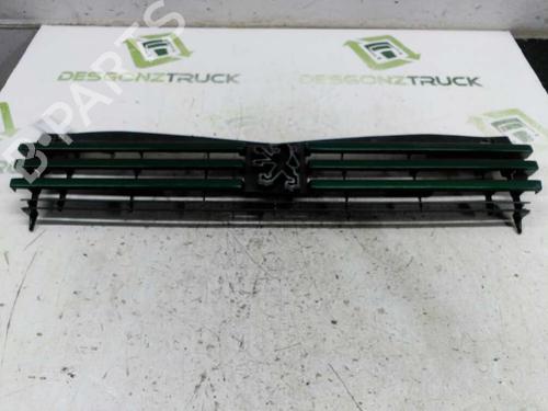 Used Grille PEUGEOT 205 II (20A/C) 1.8 Diesel (60 hp) 21437810