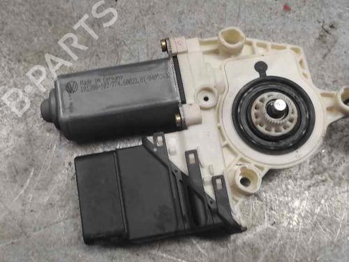 Rudehejsemotor bagstkærm højre SEAT LEON (1M1) [1999-2006]  21409630