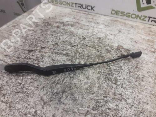 Used Front windshield wiper arm VOLVO C30 (533) [2006-2013]  21464757