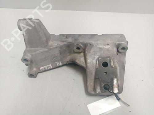 Used Engine mount IVECO DAILY VI Platform/Chassis 35S16, 35C16, 40C16, 42S16, 50C16, 60C16, 65C16, 70C16 (160 hp) 29891202