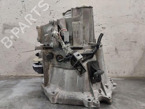 Gearkasse PEUGEOT 208 II (UB_, UP_, UW_, UJ_) 1.5 BlueHDI 100 (102 hp) 31246897