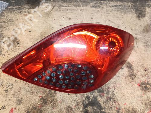 Used Right taillight Right taillight 21414104 21414104
