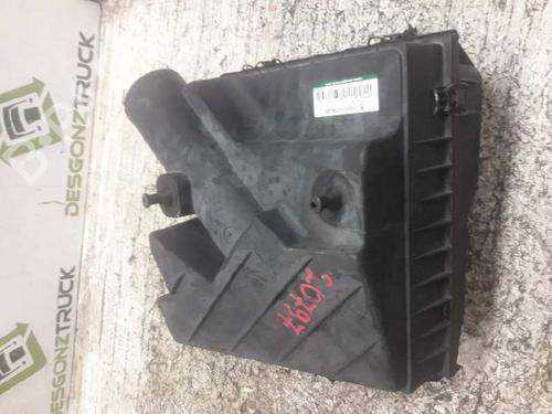 Used Air filter box MERCEDES-BENZ VITO Van (W638) [1997-2003]  21467271