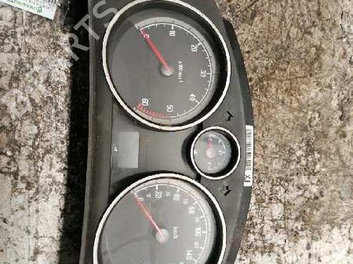 Used Instrument cluster OPEL ZAFIRA / ZAFIRA FAMILY B (A05) [2005-2019]  21475415