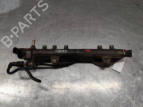 Used Injection rail Injection rail OPEL CORSA C (X01) [2000-2009] 35819330 35819330