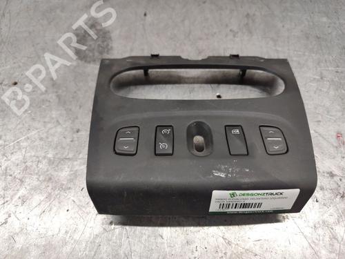Used Left front window switch DACIA SANDERO II TCe 90 (B8M1, B8MA, B8AC) (90 hp) 28681833