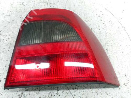 Used Right taillight OPEL VECTRA B (J96) [1995-2004]  21439652