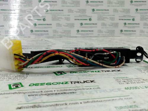 Used Left front window switch NISSAN PRIMERA Traveller (W10) [1990-1998]  21446694