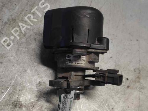 Used Ignition distributor NISSAN PRIMERA Hatchback (P10) 2.0 i (125 hp) 21400446
