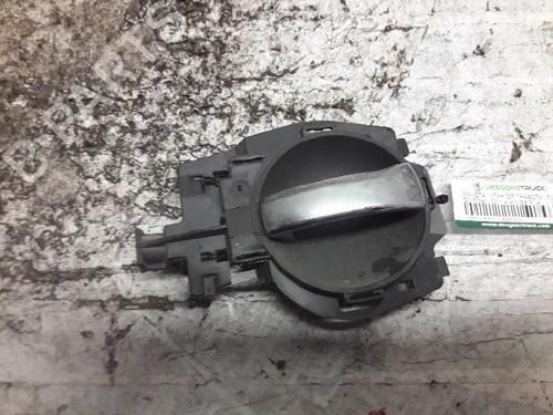 Venstre bagtil invendig håndtag CITROËN C3 I (FC_, FN_) 1.4 HDi (68 hp) 21472691