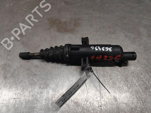 Used Clutch slave cylinder Clutch slave cylinder PEUGEOT BOXER Bus (244, Z_) [2001-2026] 21432203 21432203