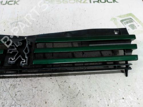 Grille PEUGEOT 205 II (20A/C) 1.8 Diesel | BP21437810C40