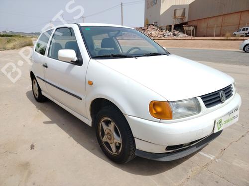 Right headlight VW POLO III (6N1) 75 1.6 | BP32340213C29 