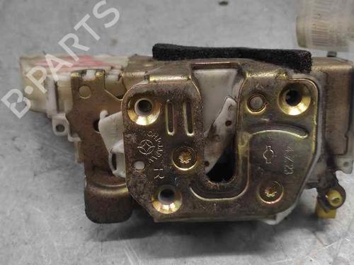 Used Front right lock NISSAN PICK UP (D22) [1997-2025]  21482633