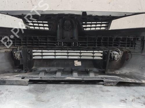 Front bumper RENAULT MEGANE II Saloon (LM0/1_) | BP32007590C7