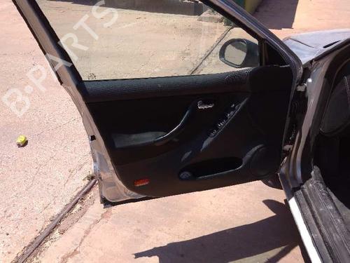 Venstre bagtil invendig håndtag SEAT LEON (1M1)  | BP21468035I15 