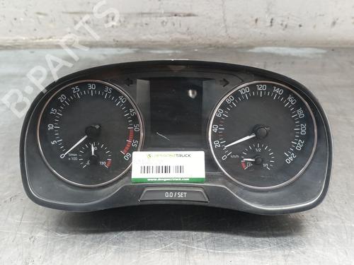 Used Instrument cluster SKODA FABIA III (NJ3) 1.4 TDI (90 hp) 31216143