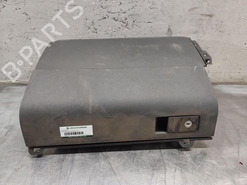 Handskerum VW TOURAN (1T3) 1.6 TDI (105 hp) 32011053