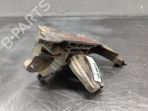 Used Engine mount Engine mount PEUGEOT 208 II (UB_, UP_, UW_, UJ_) 1.5 BlueHDI 100 (102 hp) 32843599 32843599