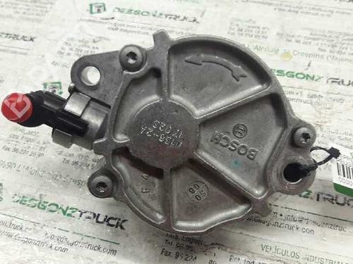 Used Vacuum pump PEUGEOT 307 (3A/C) [2000-2012]  21452364