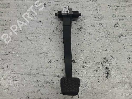 Used Clutch pedal OPEL ASTRA H (A04) [2004-2014]  21455769