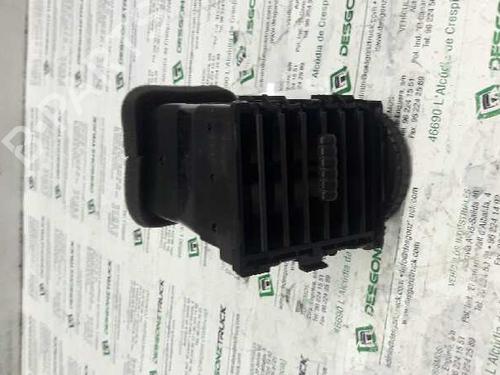 Used Air vent NISSAN X-TRAIL I (T30) [2001-2013]  21452514