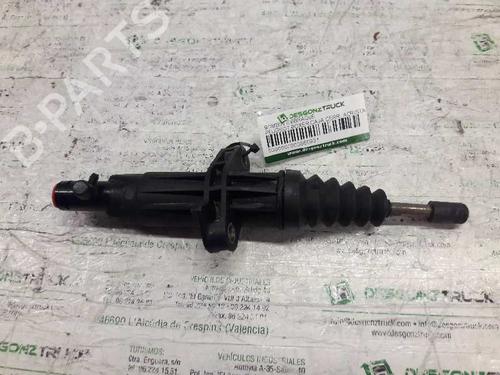 Used Clutch slave cylinder PEUGEOT BOXER Bus (244, Z_) [2001-2025]  22910543