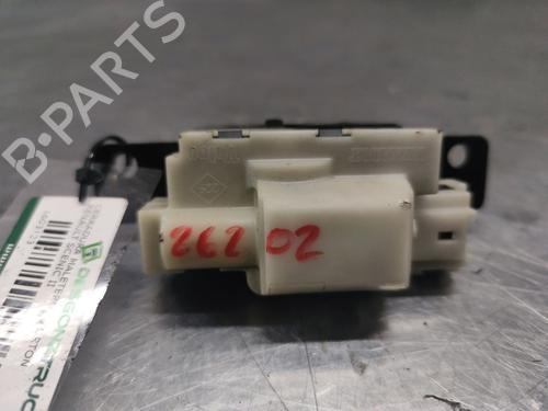 Bagklap lås Bagklap lås RENAULT SCÉNIC II (JM0/1_) [2003-2010] 33232992 33232992