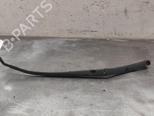 Used Front windshield wiper arm HYUNDAI i30 (GD) 1.6 CRDi (110 hp) 31014275