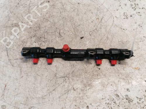 Used Injection rail FORD MONDEO III (B5Y) [2000-2007]  21480691