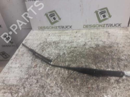 Used Front windshield wiper arm FORD FIESTA VI (CB1, CCN) [2008-2017]  22907825