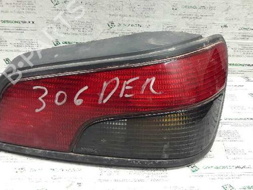 Højre baglygte PEUGEOT 306 Hatchback (7A, 7C, N3, N5) [1993-2003]  21450193