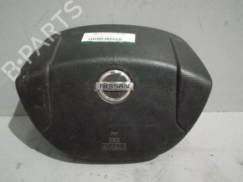 Used Driver airbag NISSAN NT400 CABSTAR (F24M) 28.12, 32.12, 35.12 (F91AN, F24M) (122 hp) 27865091
