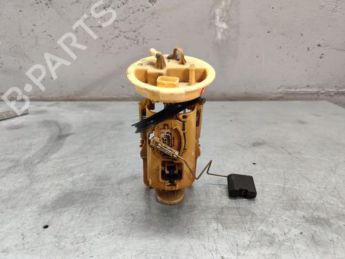 Used Fuel pump BMW 3 (E46) 320 d (136 hp) 22734021