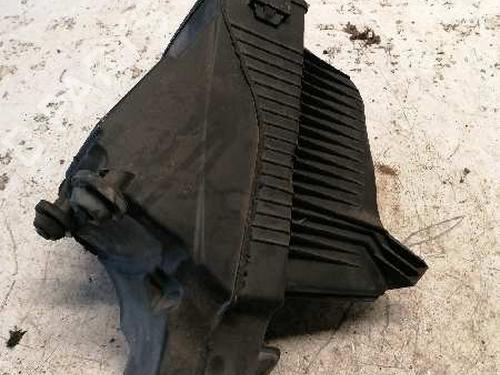 Used Air filter box RENAULT CLIO III (BR0/1, CR0/1) [2005-2014]  21481655