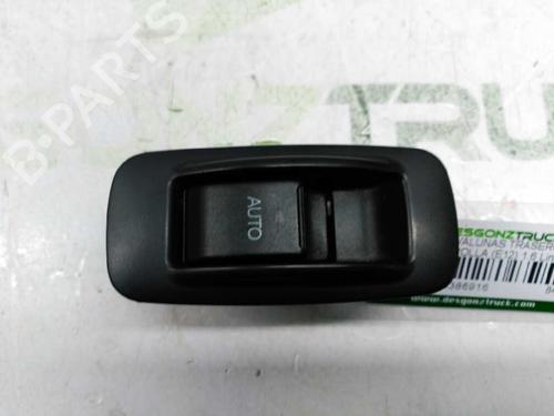 Used Right rear window switch TOYOTA COROLLA (_E12_) 1.6 VVT-i (ZZE121_, ZZE121R) (110 hp) 21433622