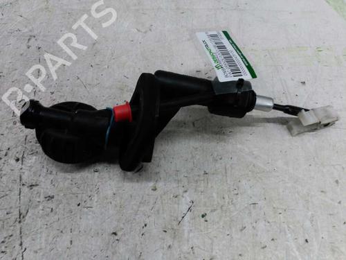Used Clutch slave cylinder FIAT GRANDE PUNTO (199_) 1.3 D Multijet (199.AXD11, 199.AXD1A, 199.AXD1B,... (90 hp) 21436972