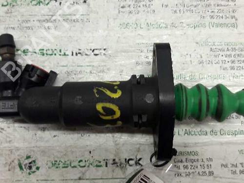 Used Clutch slave cylinder SEAT CORDOBA (6K2) [1999-2002]  21454670