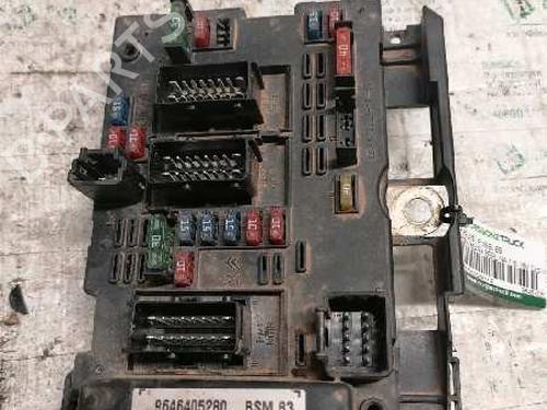 Used Fuse box CITROËN XSARA (N1) 1.6 16V (109 hp) 21474827
