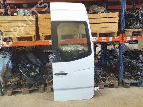 Used Right tailgate MERCEDES-BENZ SPRINTER 5-t Van (B906) 515 CDI (906.653, 906.655, 906.657) (150 hp) 28609737