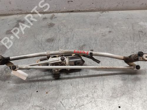 Used Front wiper motor DACIA SANDERO II TCe 90 (B8M1, B8MA, B8AC) (90 hp) 28681852