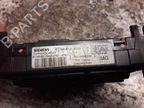 Fuse box CITROËN C3 I (FC_, FN_) 1.4 HDi | BP21463874E1 
