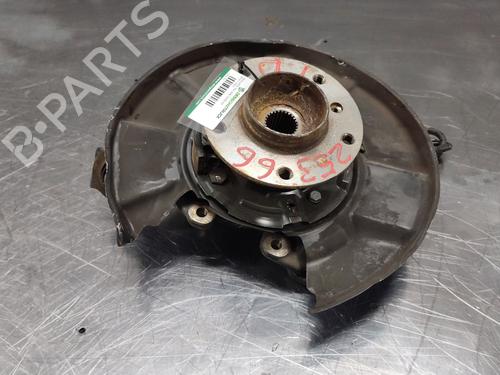 Used Right rear steering knuckle BMW 1 (E81) 118 d (143 hp) 32843610